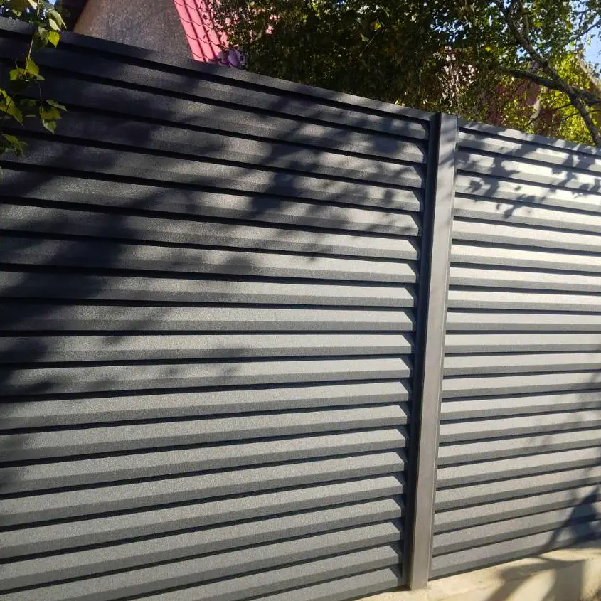 Фото 8 Двусторонний забор Реснички 7024 МАТТЕ серый графит матовый